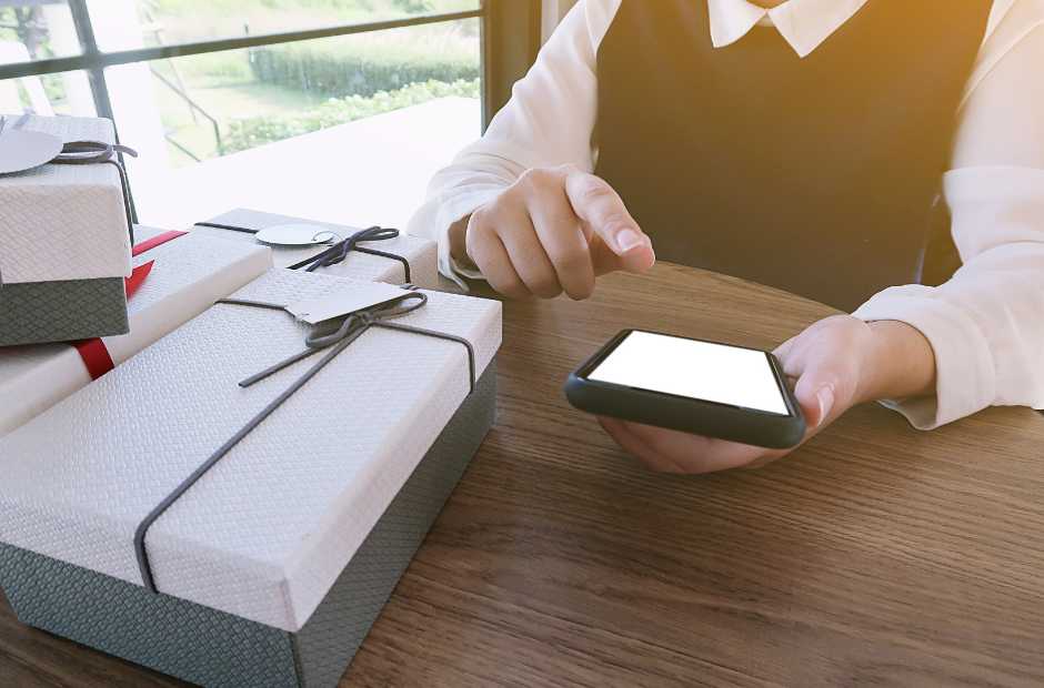 Câu Hỏi Thường Gặp (FAQ)